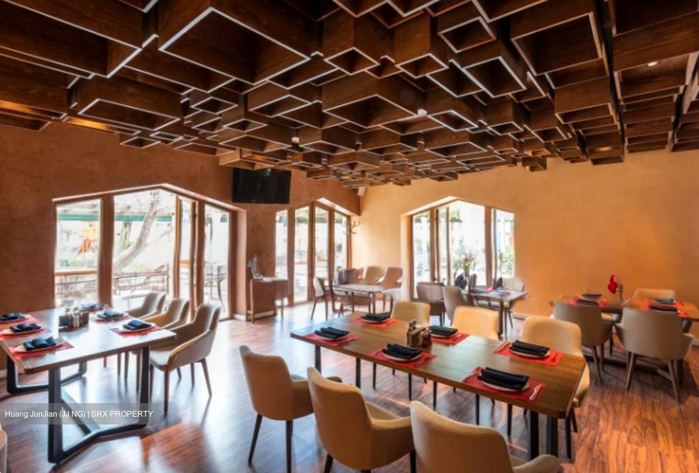 Bendemeer Road (D12), Retail #502971291